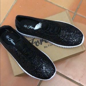 Glitter black shoes